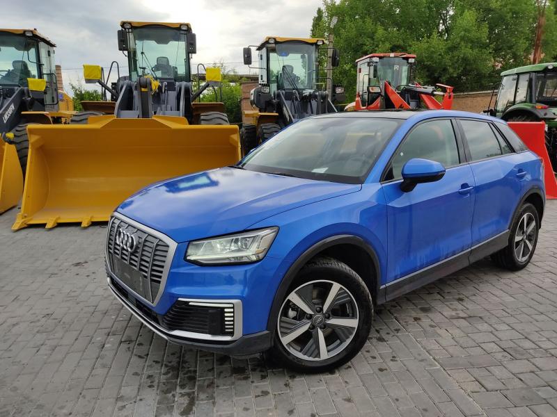 Audi q2l e tron